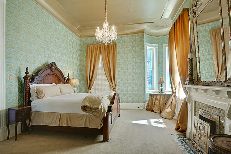 Royal View Room